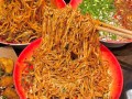 流量太大避风头，面馆火了却歇业